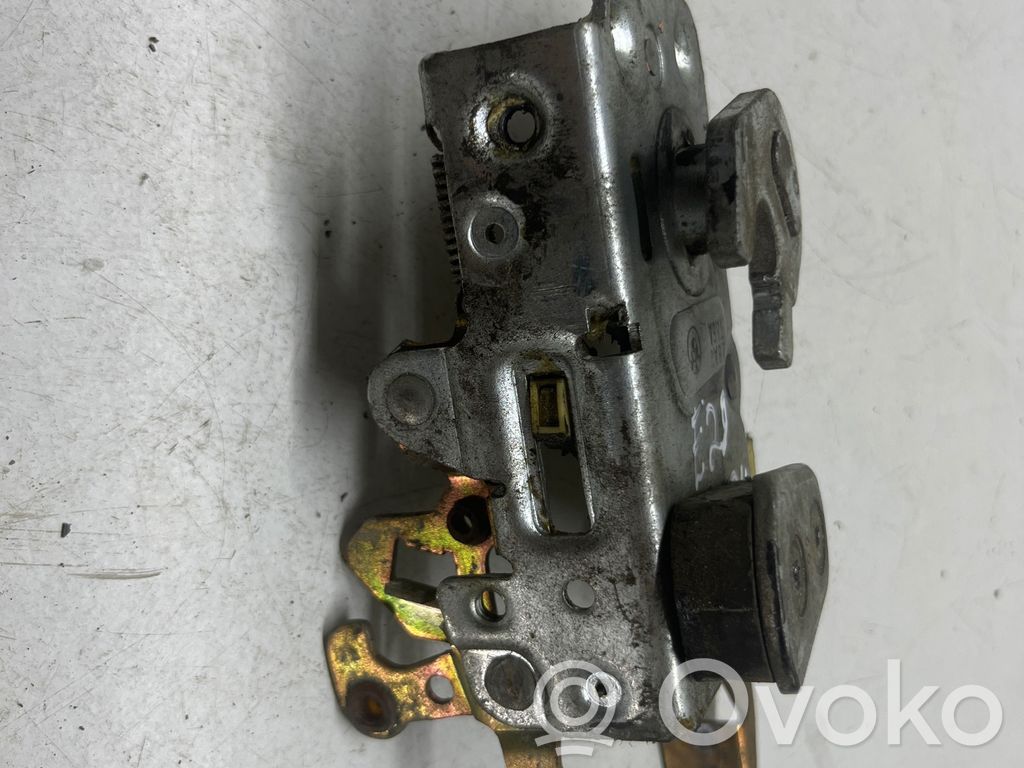 BMW 5 E28 Front door lock 