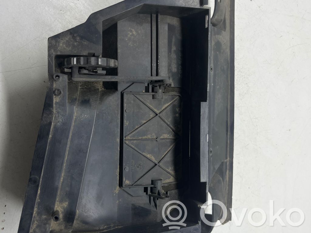 BMW 5 E28 Dash center air vent grill 