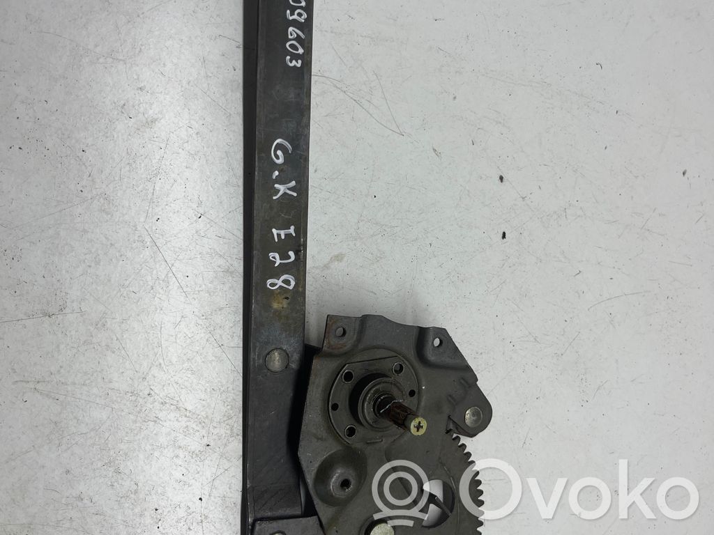 BMW 5 E28 Regulador manual de la ventanilla trasera 