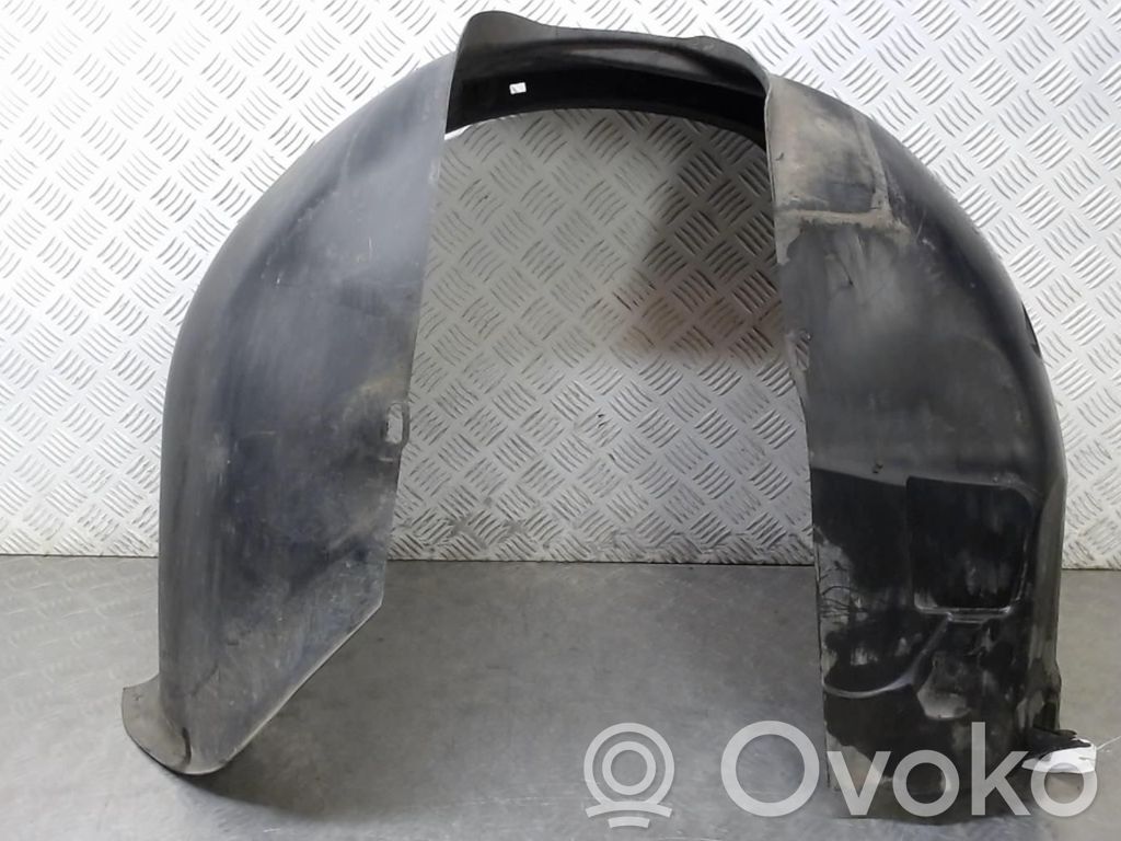 Volvo C30 Nadkole przednie 