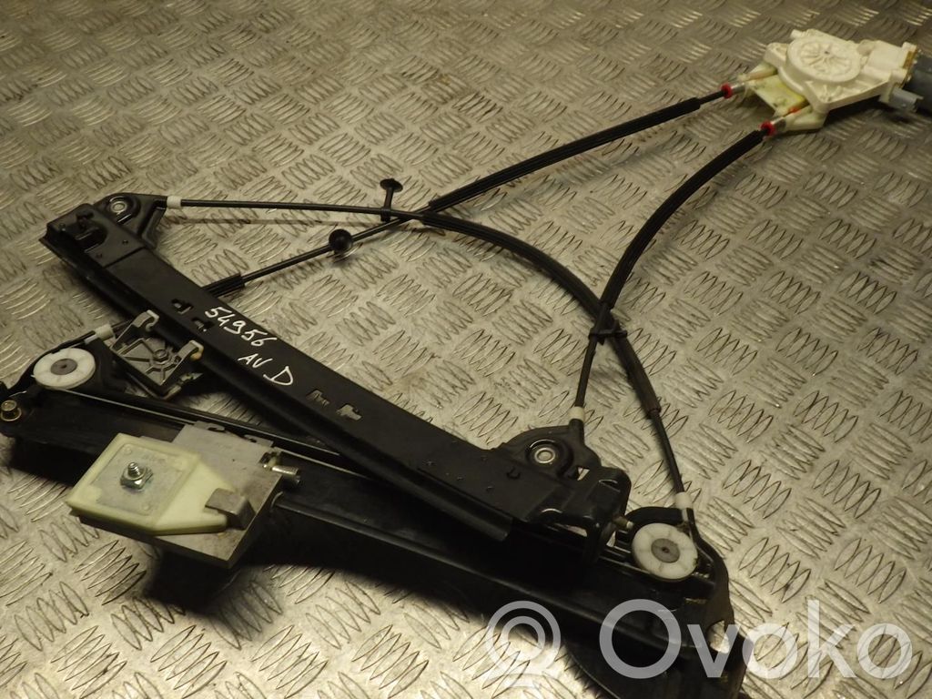 Nissan Micra Alzacristalli della portiera anteriore con motorino 