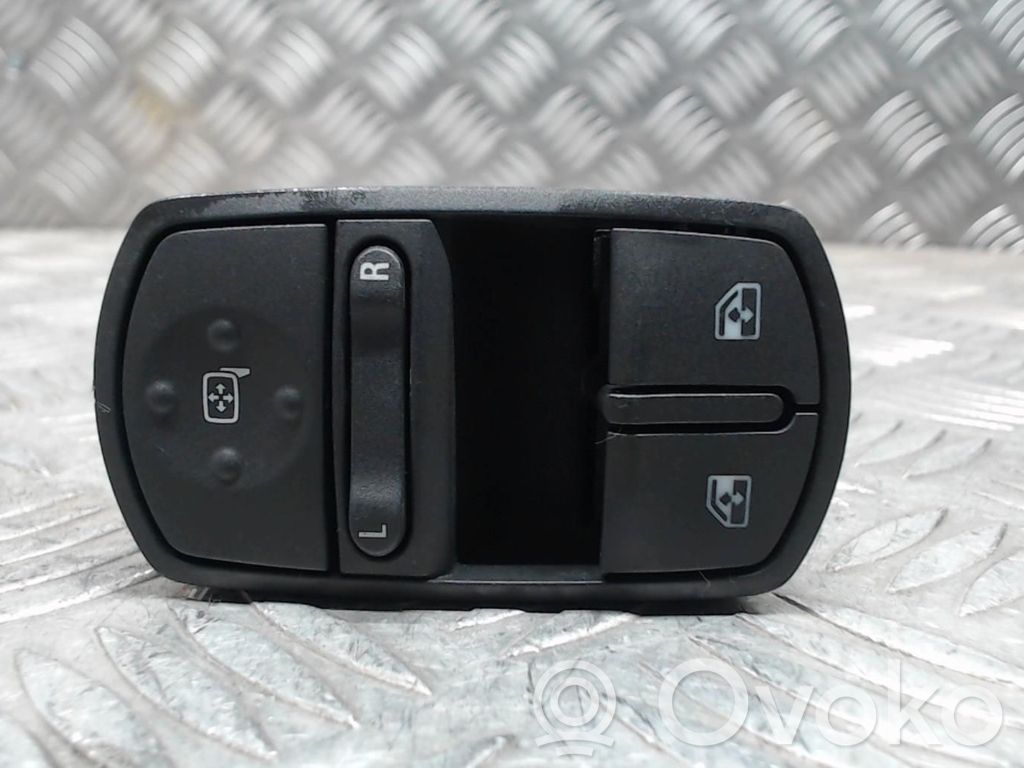 Electric window control switch   13258522
