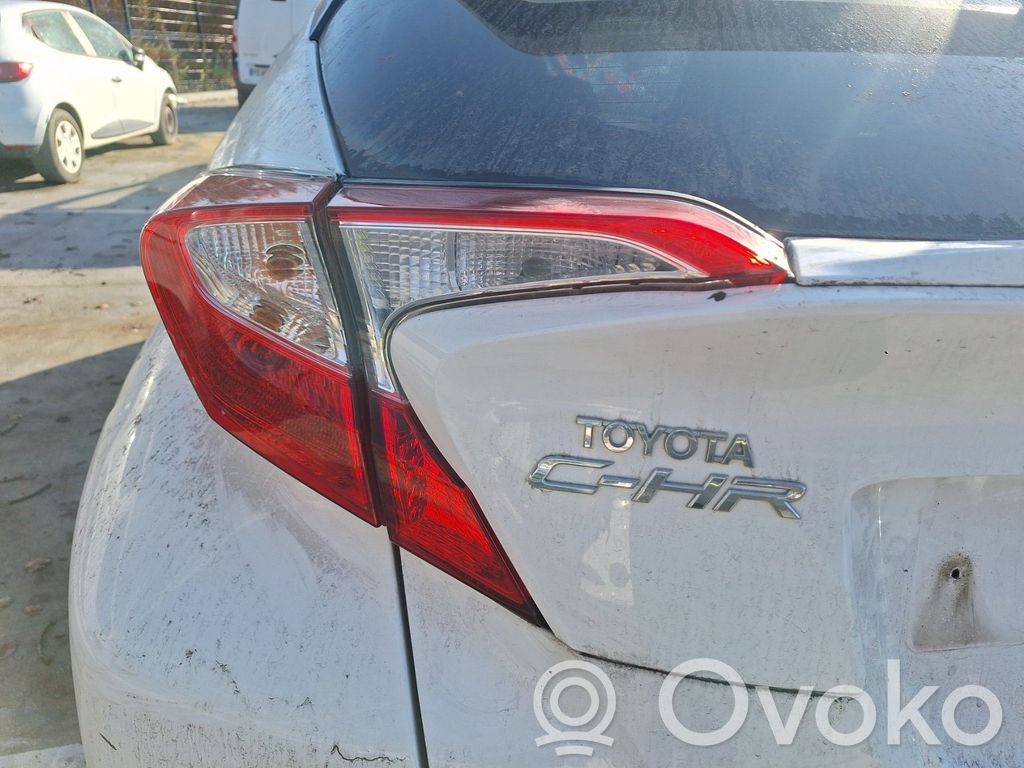 Toyota C-HR I Takaluukun takavalot 