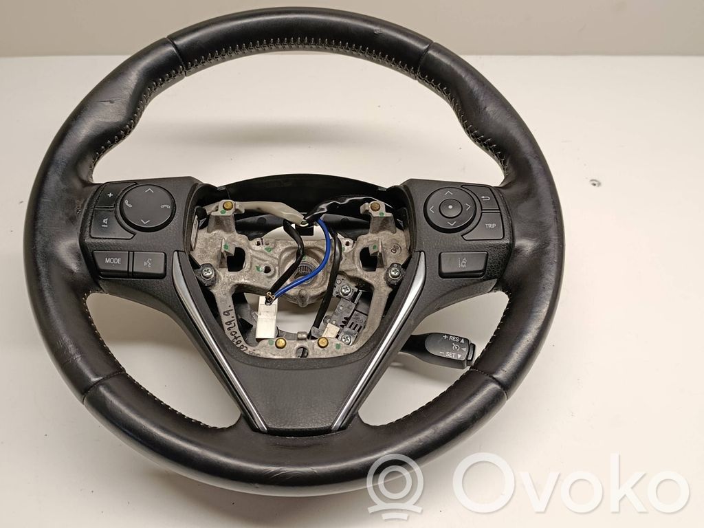 Steering wheel   622837810