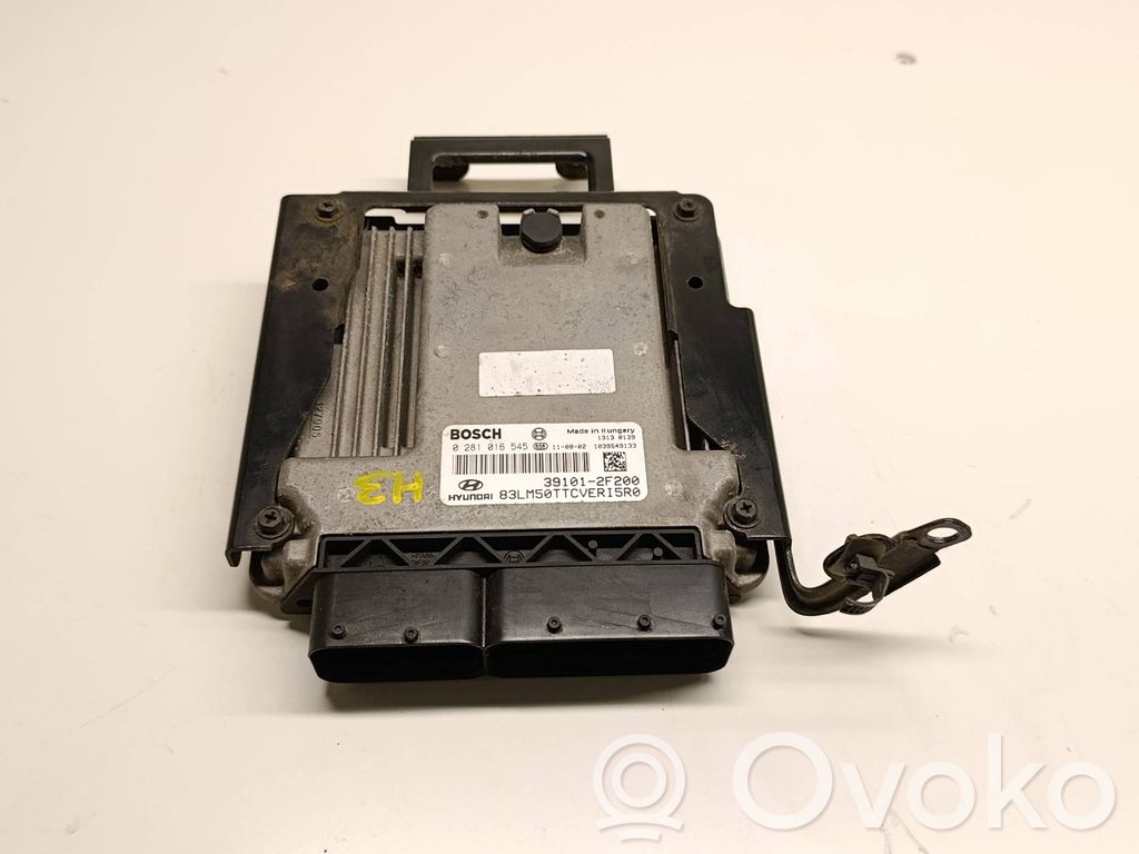 Hyundai ix35 Engine control unit/module 