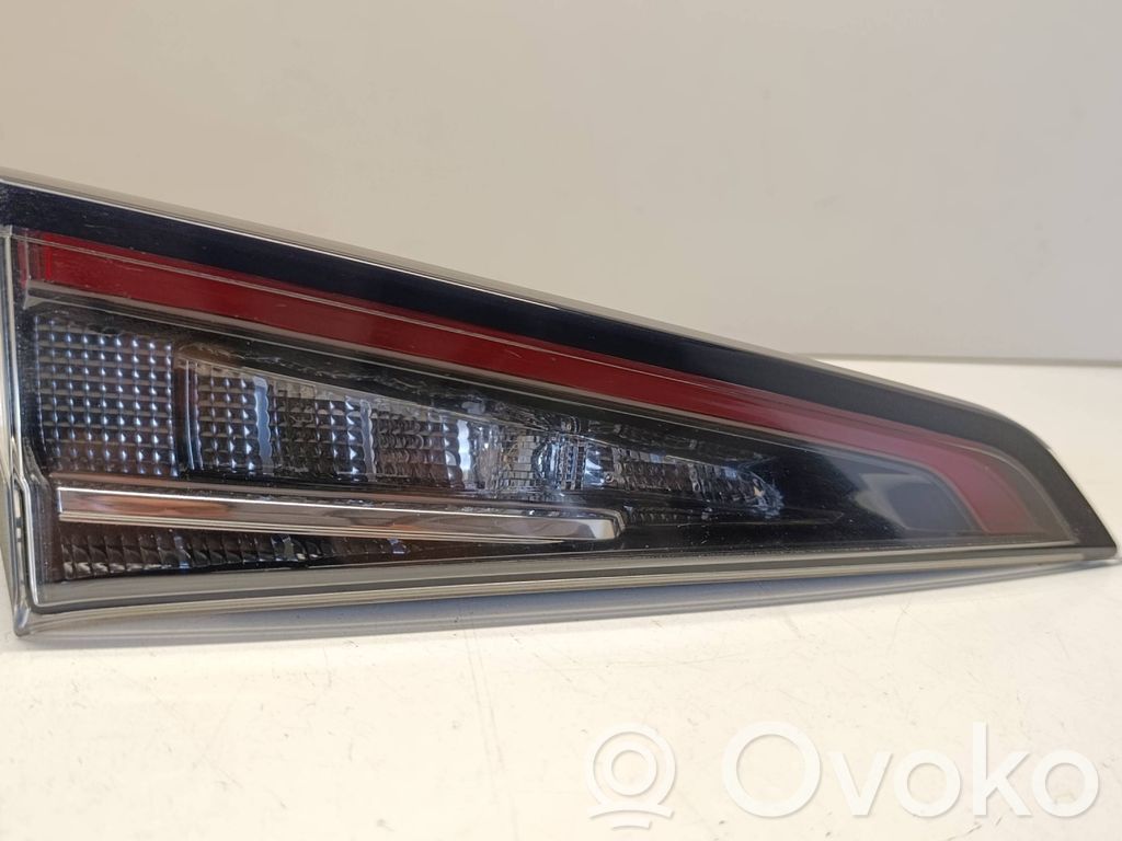 Toyota Corolla E210 E21 Luci posteriori del portellone del bagagliaio 