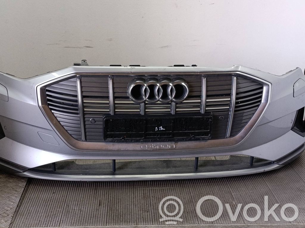 Front bumper   V022250