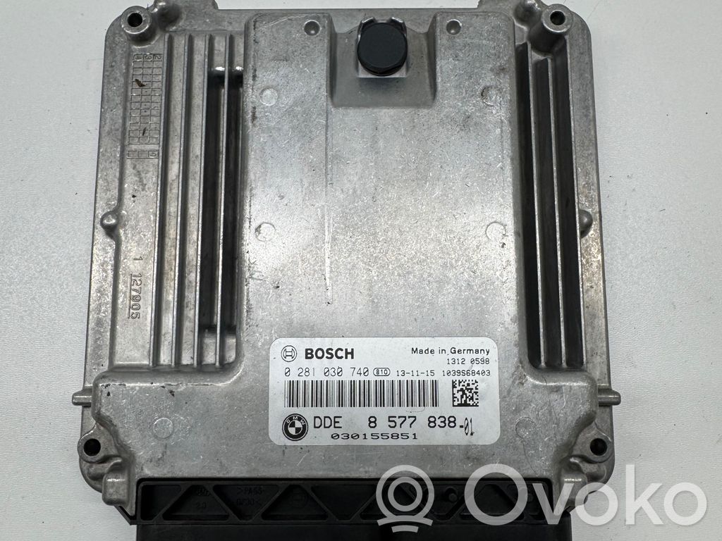 BMW 5 F10 F11 Engine control unit/module 