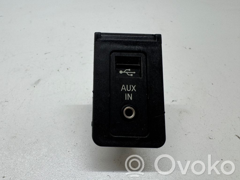 Разъем USB   9138402