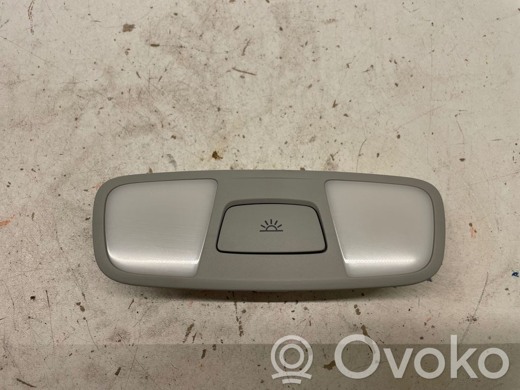 Audi A3 S3 8V Lampka podsufitki tylna 