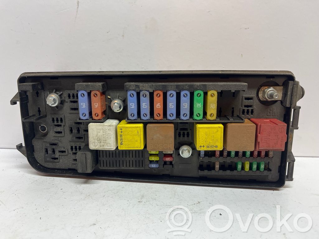 Opel Vectra C Modul siguranțe 