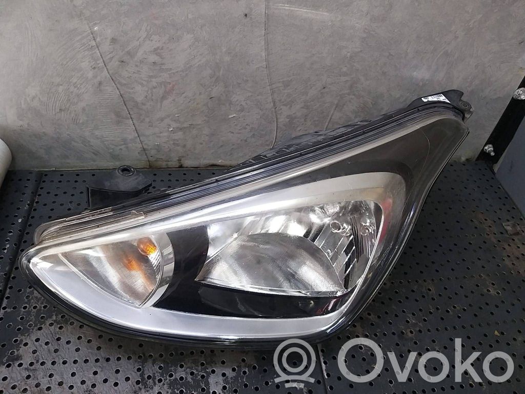 Hyundai i10 Scheinwerfer 