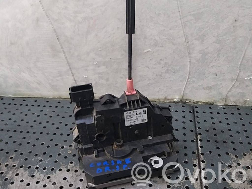 Opel Corsa E Zamek drzwi tylnych 