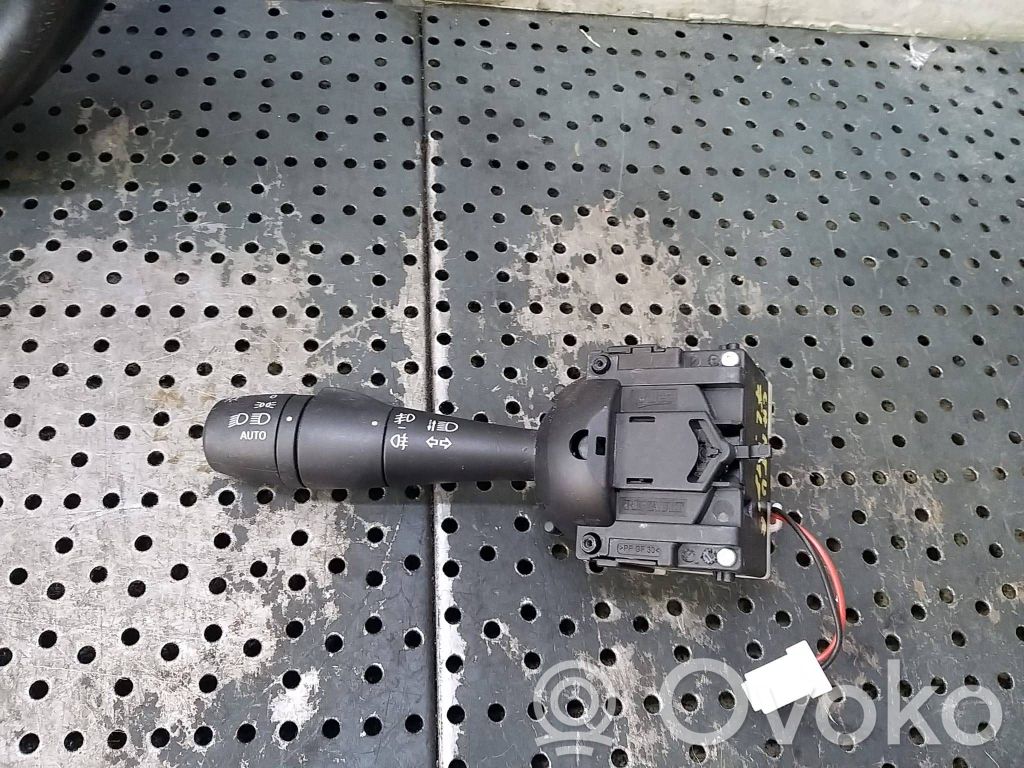 Commodo de clignotant   255676085R,255676085R,E106703251