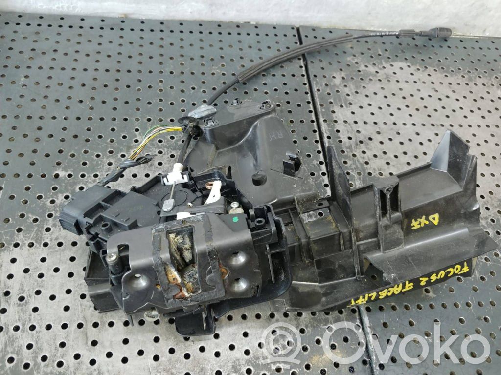 Priekšpusē slēdzene   7M5AR21812AA,A0480697M5