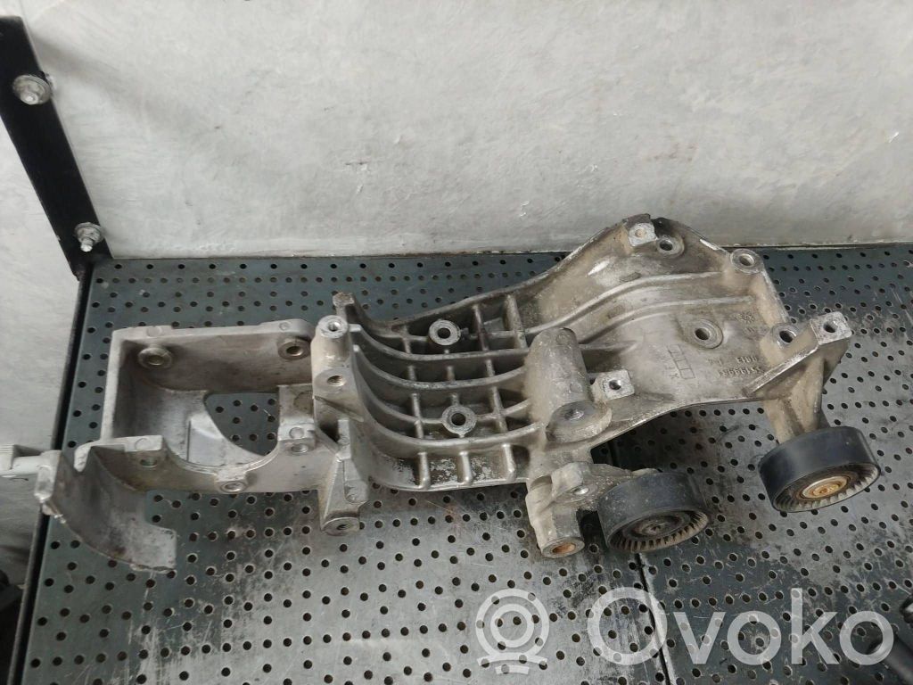 Alfa Romeo 159 Generator/alternator bracket 