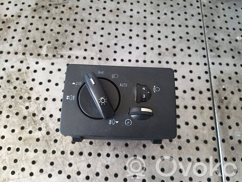 Lichtschalter   4M5T13A024CA