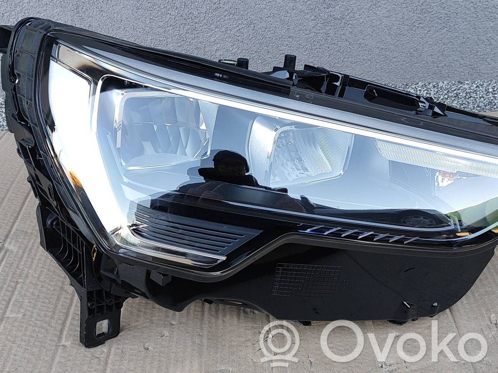 Audi Q3 F3 Scheinwerfer 
