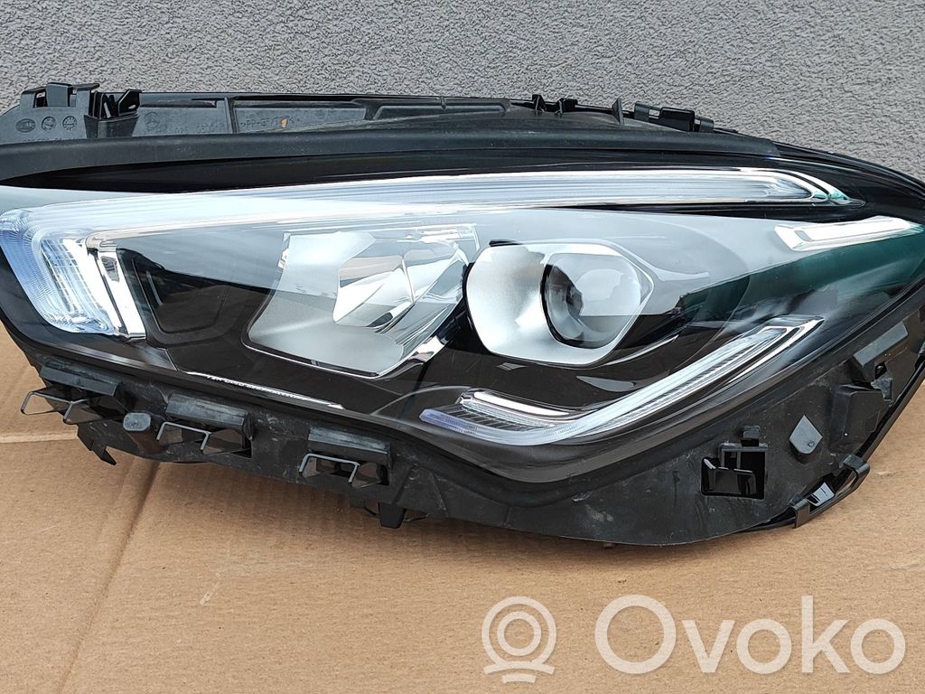 Mercedes-Benz CLA C118 X118 Lampa przednia 