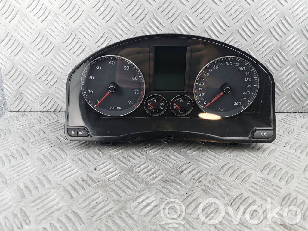Volkswagen Golf V Licznik / Prędkościomierz 