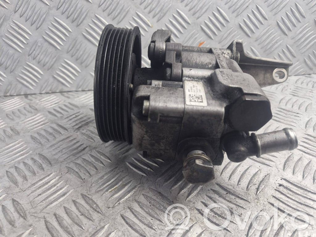 BMW 5 E60 E61 Vairo stiprintuvo siurblys 