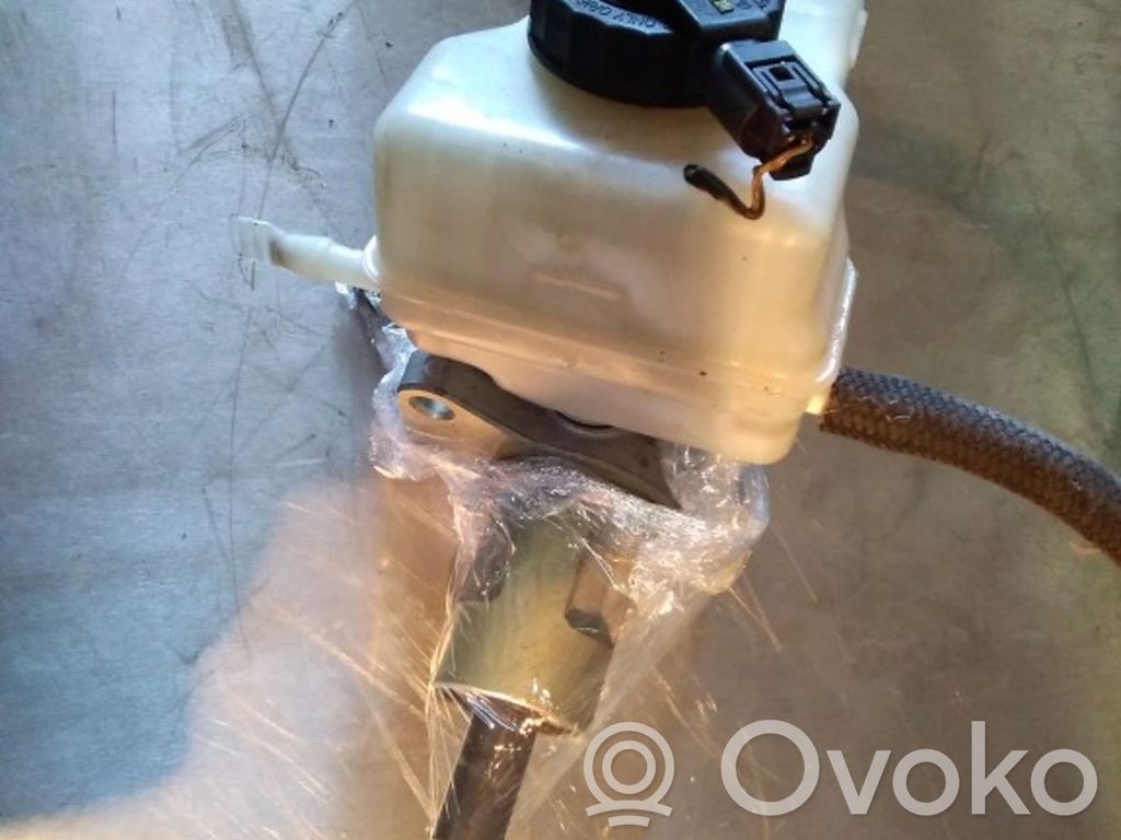 Master brake cylinder