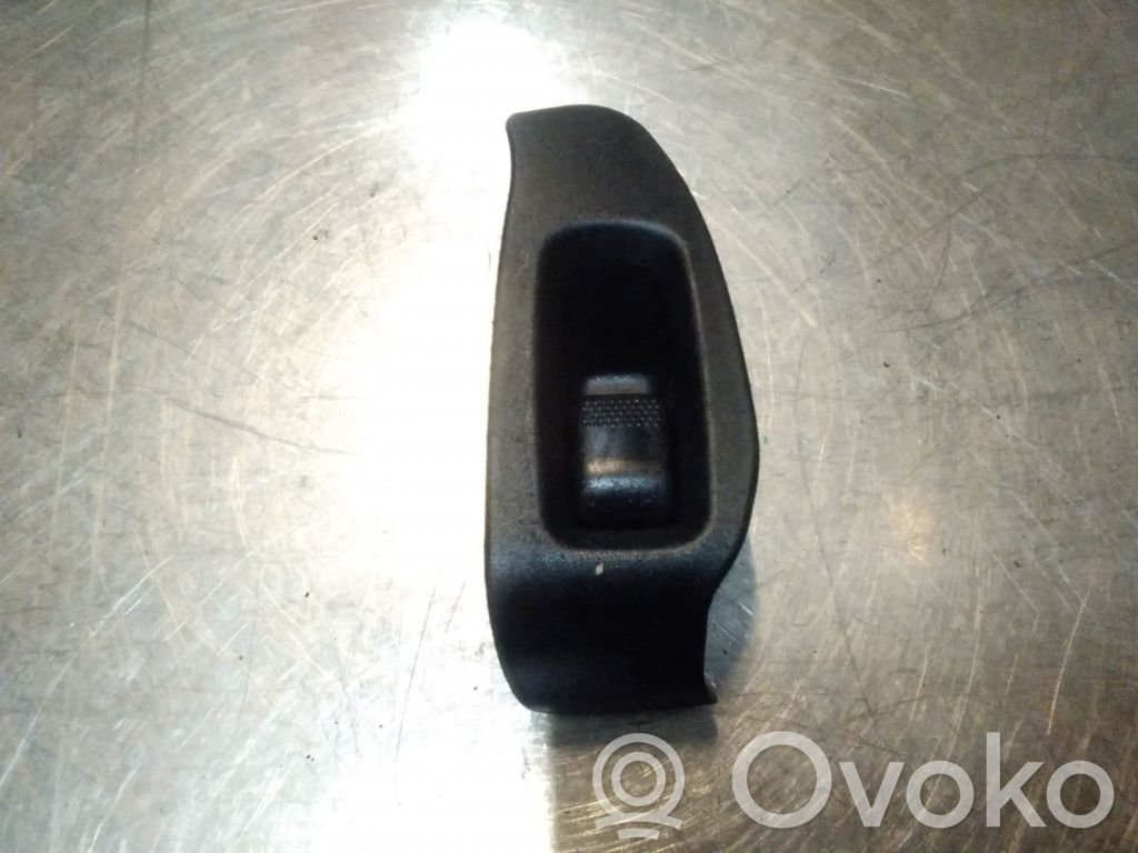 Subaru Legacy Electric window control switch 