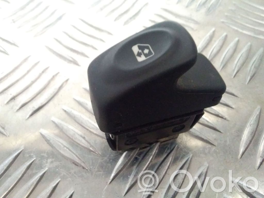 Renault Megane I Electric window control switch 