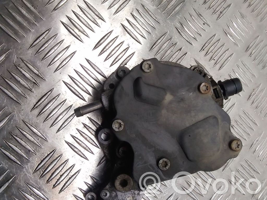 Volkswagen Golf V Fuel injection high pressure pump 