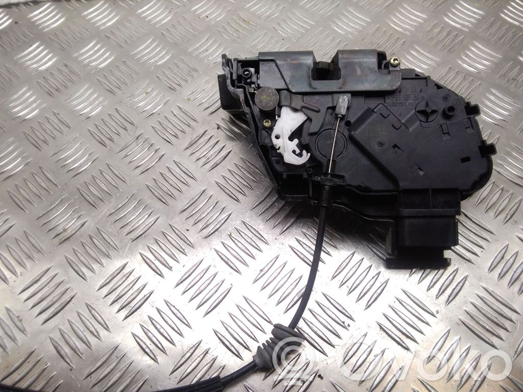 Volvo S40 Rear door lock 