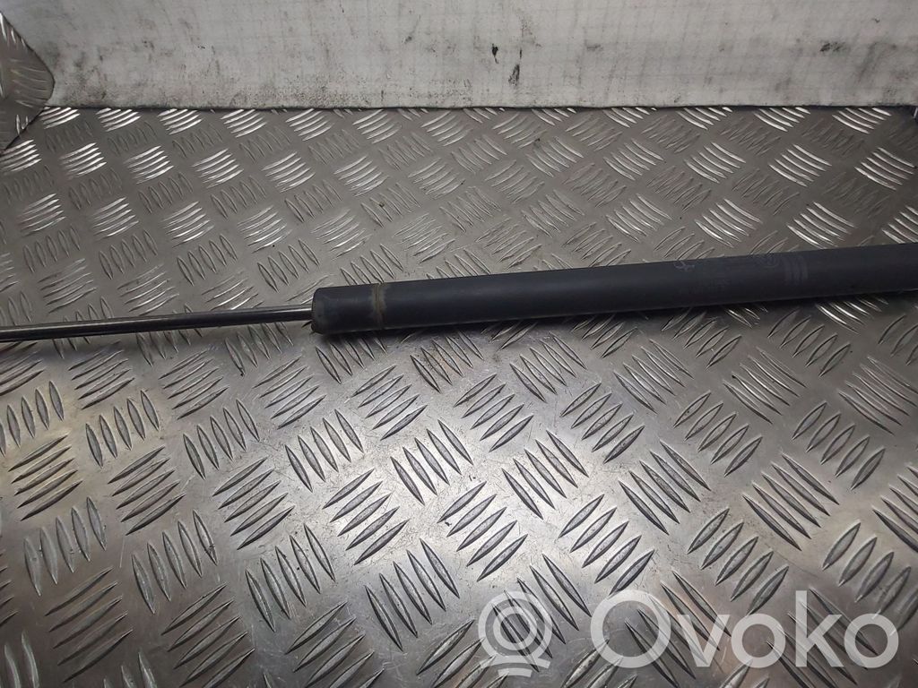 Volkswagen Transporter - Caravelle T4 Tailgate/trunk strut/damper 