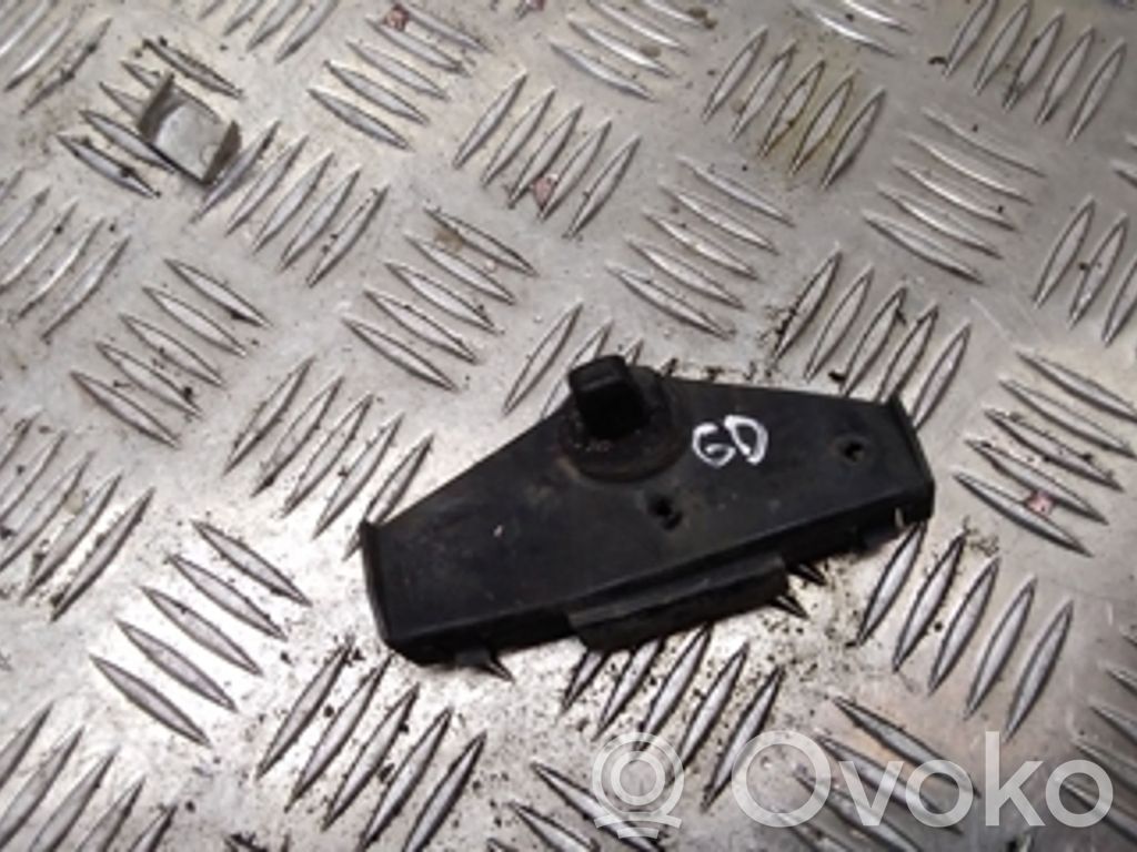 Toyota Avensis Verso Rear bumper mounting bracket 