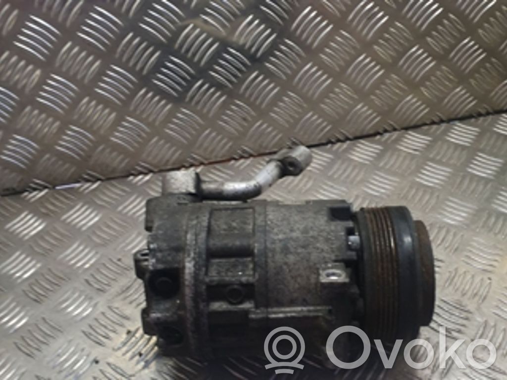 BMW 3 E46 Ilmastointilaitteen kompressorin pumppu (A/C) 