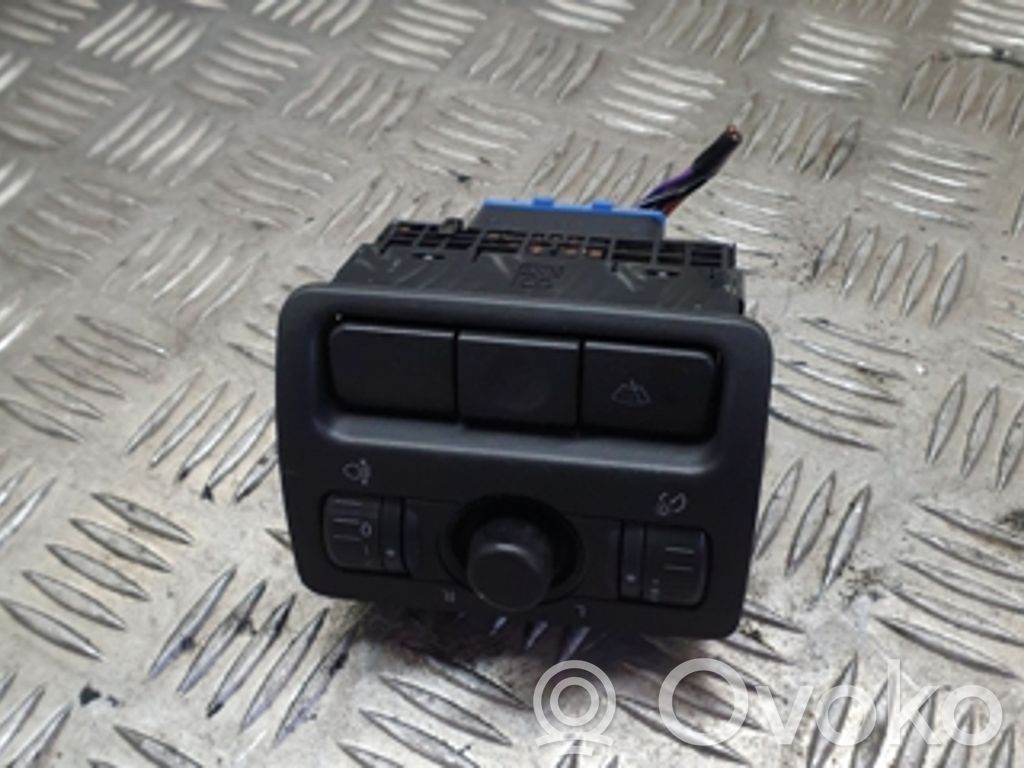 Subaru Outback Wing mirror switch 
