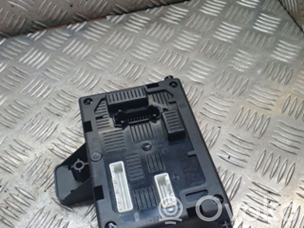 Renault Clio III Comfort/convenience module 