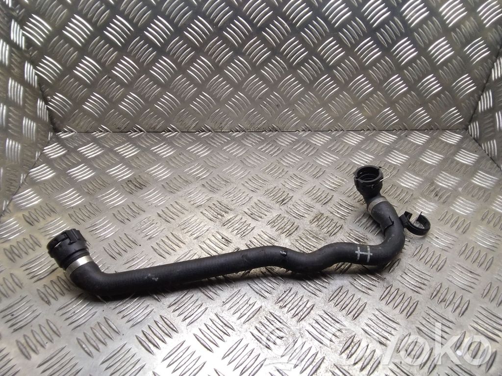 BMW 1 E81 E87 Engine coolant pipe/hose 