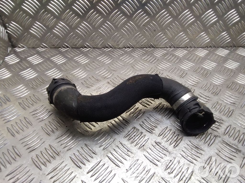 BMW 1 E81 E87 Engine coolant pipe/hose 