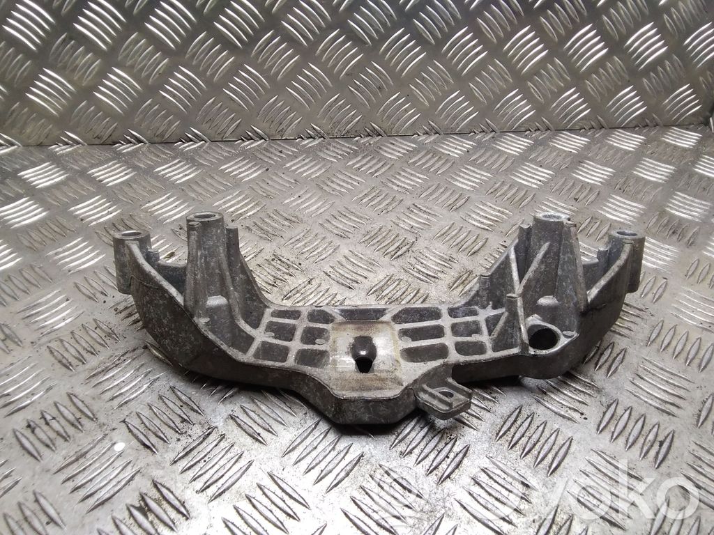 Mini One - Cooper Coupe R56 Engine mounting bracket 