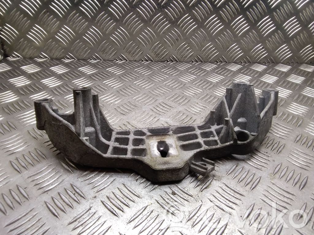 Mini One - Cooper Coupe R56 Engine mounting bracket 