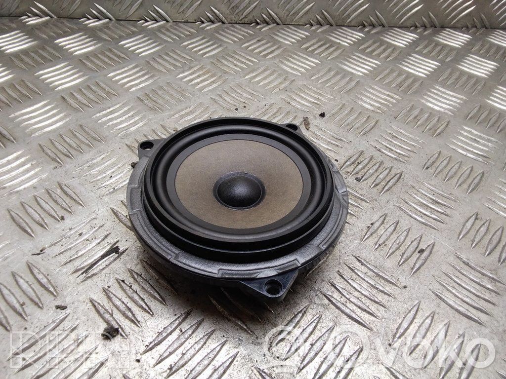 BMW 1 E81 E87 Front door speaker 