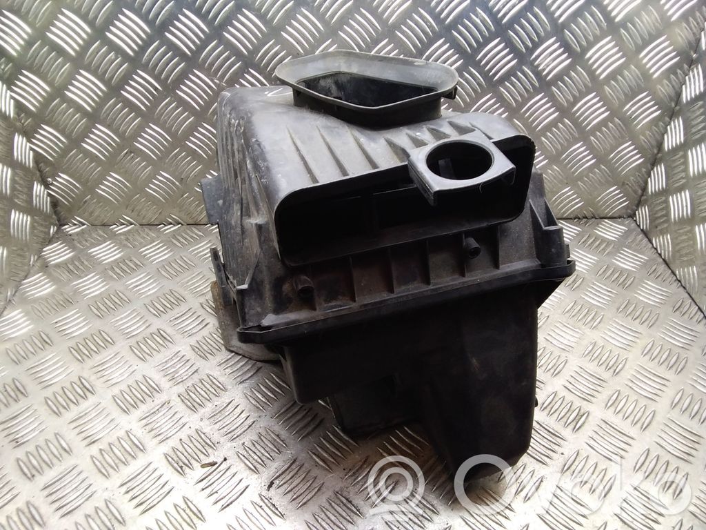Audi A4 S4 B7 8E 8H Obudowa filtra powietrza 