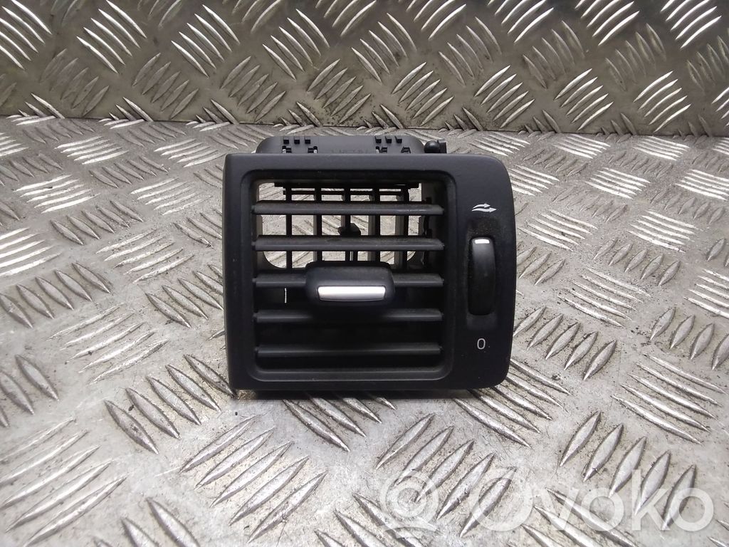 Volvo C30 Moldura protectora de la rejilla de ventilación lateral del panel 