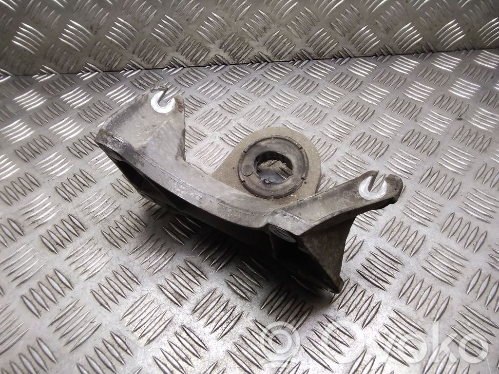 Gearbox mounting bracket   6754619,22326754619