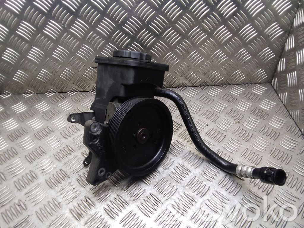 BMW 7 E65 E66 Ohjaustehostimen pumppu 
