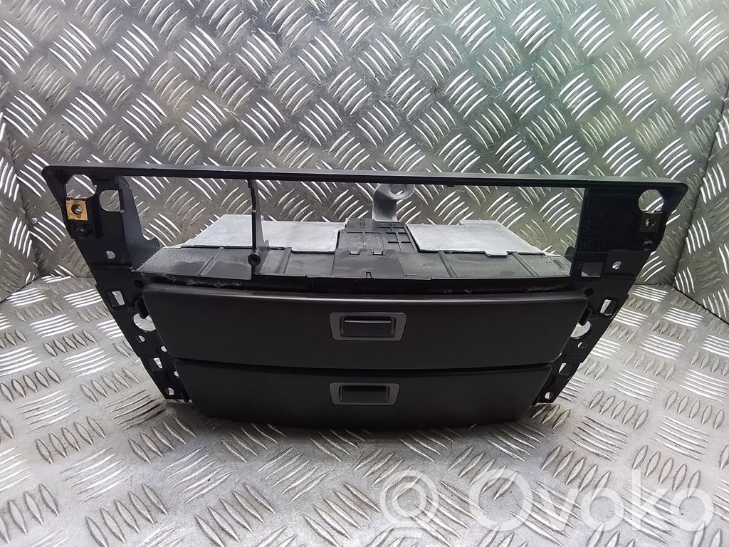 BMW 7 E65 E66 Glove box 