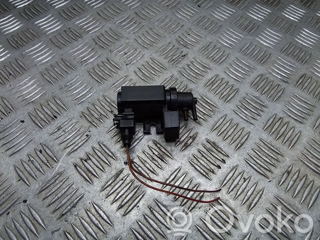 BMW 7 E65 E66 Solenoīda vārsts 