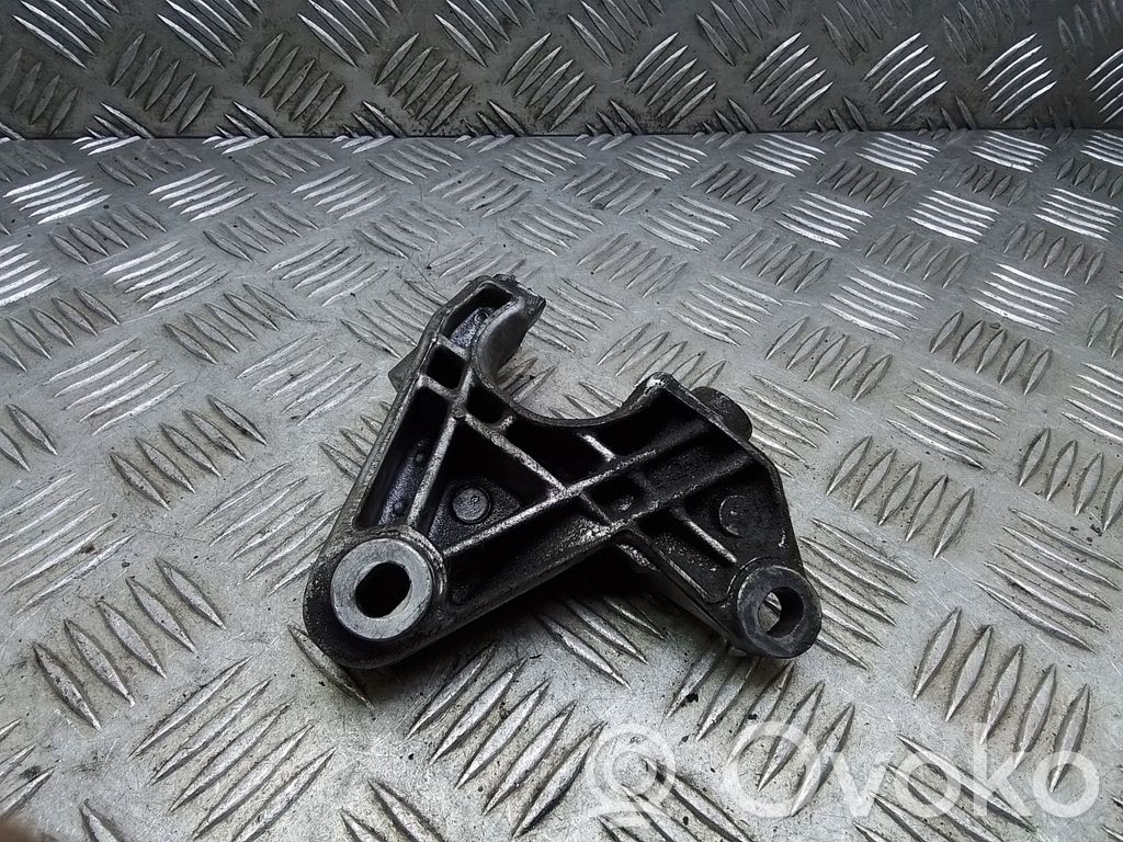BMW 7 E65 E66 Power steering pump mounting bracket 