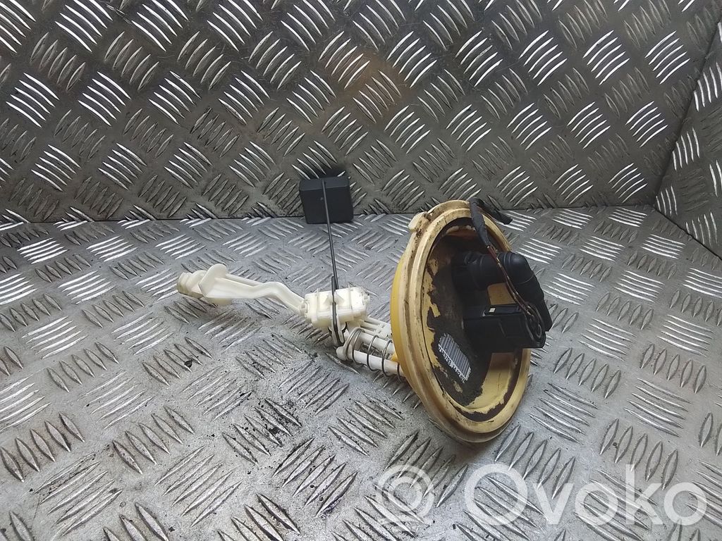 BMW 7 E65 E66 Capteur niveau de carburant 