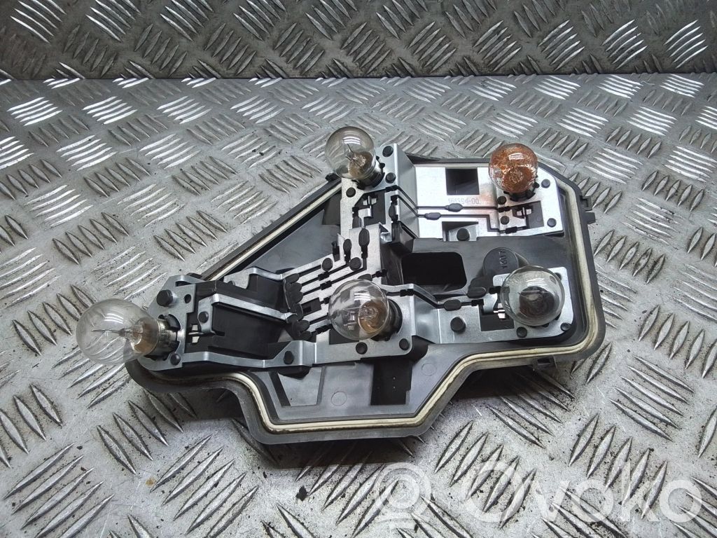 Opel Astra H Tail light bulb cover holder 
