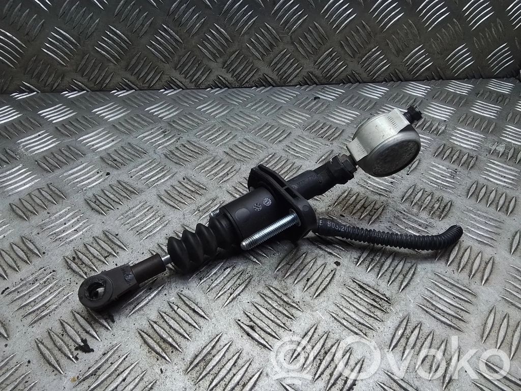 Opel Astra H Kytkimen apusylinteri 